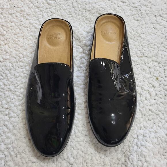 Dansko "Lexie" patent leather clogs slip on shoes size 38 - Picture 1 of 7